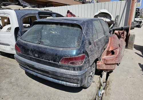 Peugeot 306 Bagaj Kapağı