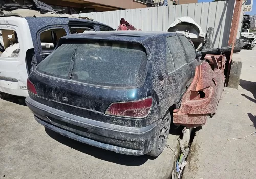 Peugeot 306 Bagaj Kapağı