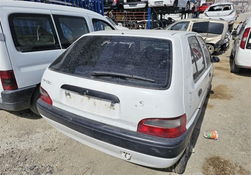 Citroen Saxo çıkma bagaj kapağı