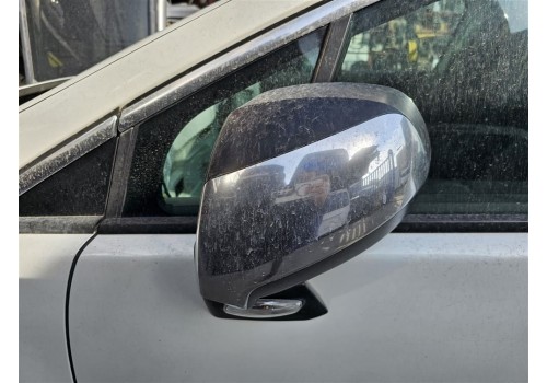 Peugeot 3008 sol ayna