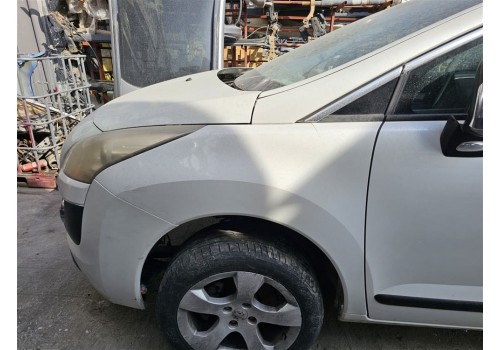 Peugeot 3008 sol ön çamurluk beyaz