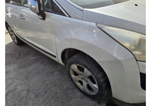 Peugeot 3008 sağ ön çamurluk beyaz