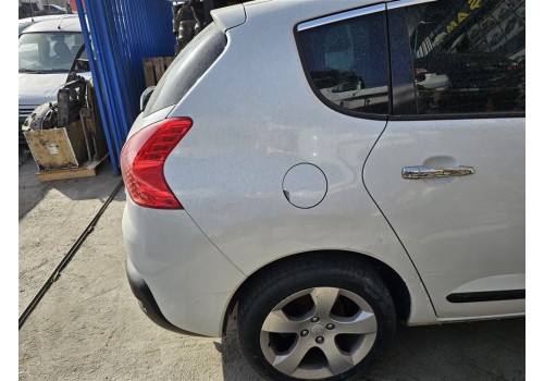 Peugeot 3008 sağ arka çamurluk beyaz