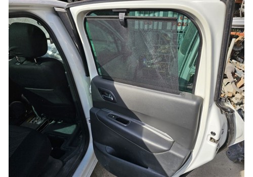 Peugeot 3008 kapı döşemesi