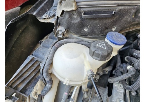 Citroen C3 1.4 motor su bidonu