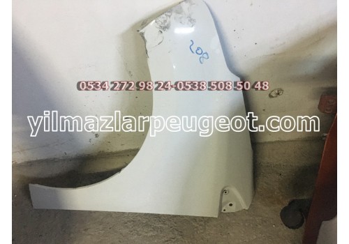 peugeot 208 sol ön çamurluk az hasarlı